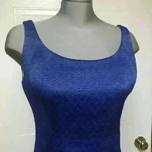 T Tahari Sheath Dress Sleeveless Knee Length  Zip Back Career Blue - Picture 3 of 11